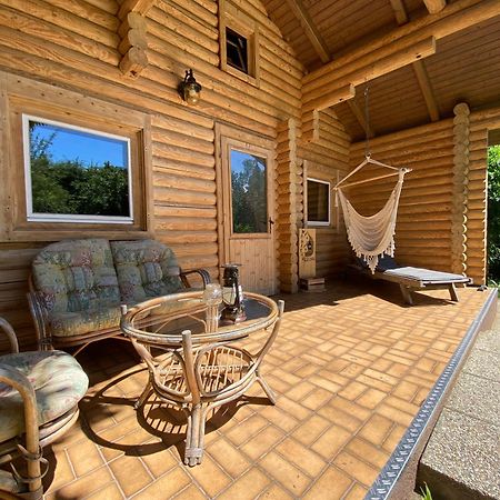 Gemuetliche Blockhuette In Wiennaehe Zofing Exterior foto