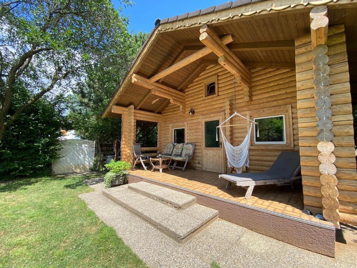 Gemuetliche Blockhuette In Wiennaehe Zofing Exterior foto